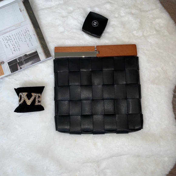 RARE SOLD OUT** Wood intrecciato leather clutch - Picture 9 of 10